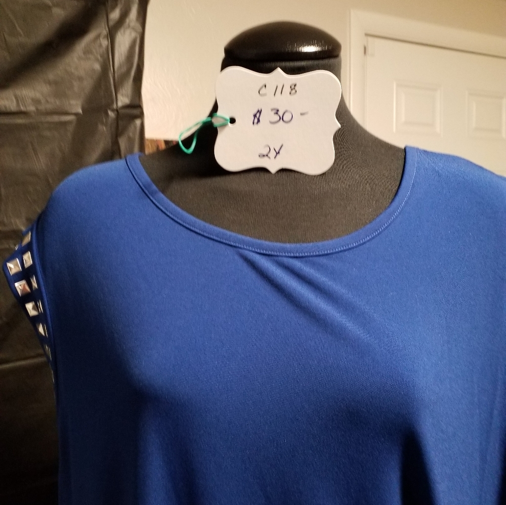 Dress - Picture 6 of 7